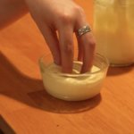 Uso cosmetico della maionese – manicure